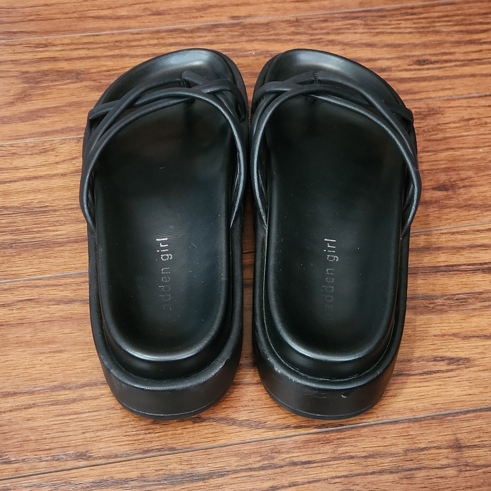 Madden Girl Fowler Strappy Flatform Black Sandals - Picture 4 of 6